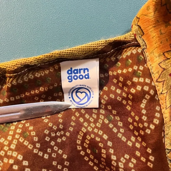 Woman’s size 14-32 Reversible Upcycled Sari Wrap Skirt in Tea / Neutral tones - Picture 4 of 6